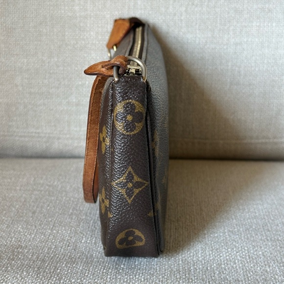 🌹Beautiful Louis Vuitton Pochette Accessories🌹 - Picture 5 of 17